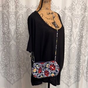Vera Bradley Frannie crossbody bag in the retired "Sun Valley” print